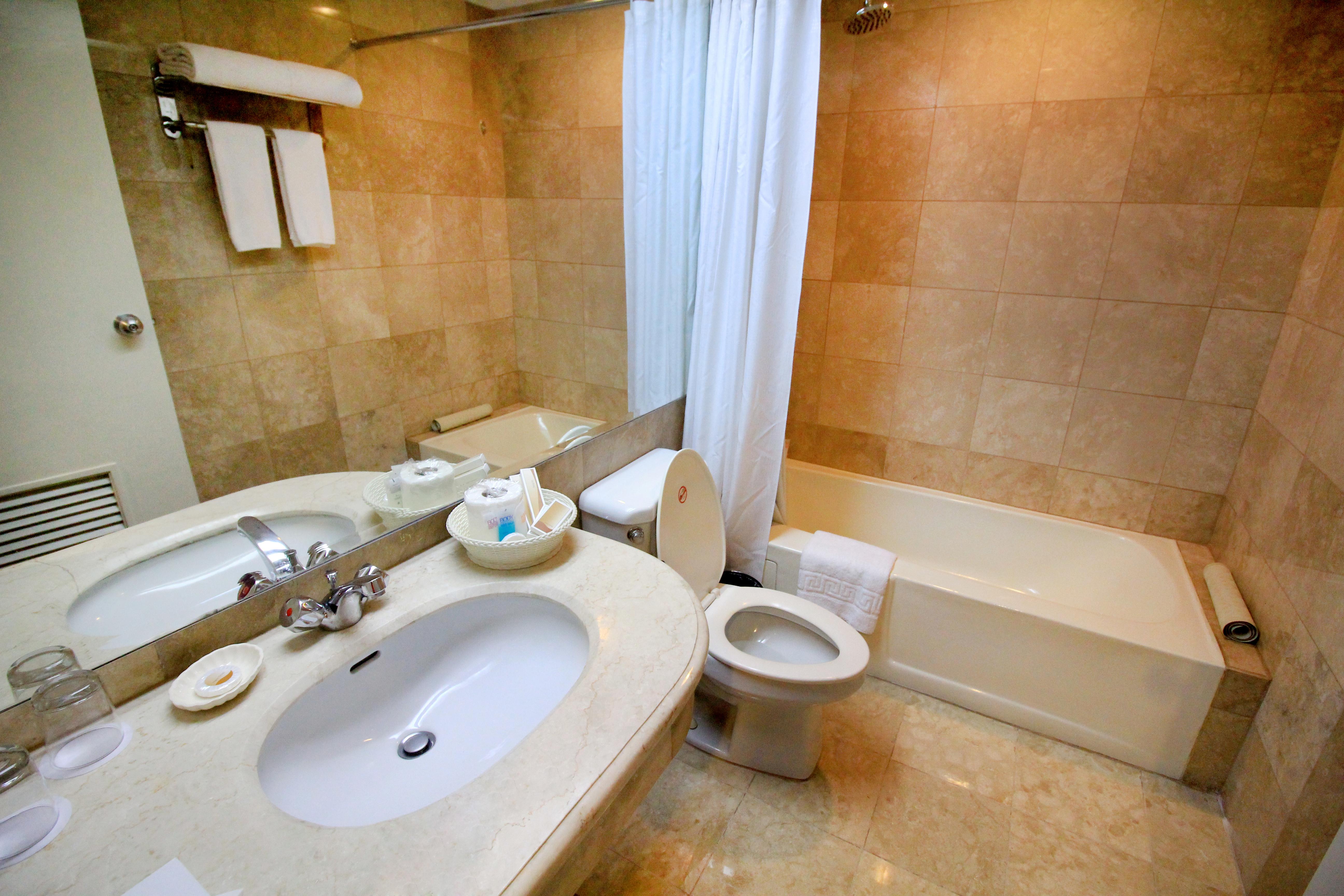 Oxford Suites Makati Makati City Eksteriør bilde